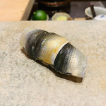 鮨 由う - 新子（3枚漬け）