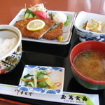 とんかつ定食750円