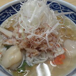 中華そば よしかわ - ②帆立・鳥貝・黒みる貝 ズワイ蟹のゼリー寄せをのせた 冷たい貝出汁そば