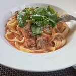 ラ ビストリア - 特性ミートソースとルッコラのタリアテッレ。