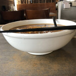 客隆軒 - 永福町系のような丼に、たっぷりスープ。
