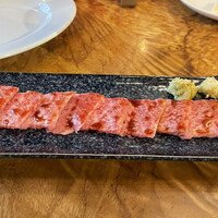 カルネジーオ イースト - 