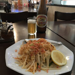 アノン - バッタイ（税込み１０００円）と瓶ビール（５００円）