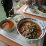タイ食堂 サワディー - トムヤムラーメンと単品カレーにミニライス