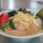 ラーメンショップ椿 牛久店 - 岩のりネギラーメン　半麺　硬め　少なめ