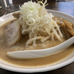 らぁー麺や くろべい - 味噌とんこつラーメン830円