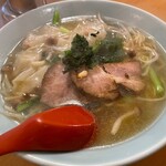 南海飯店 - ワンタン麺