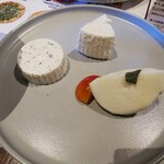 CHEESE & PIZZA WORKS AWAJISHIMA - 3種チーズ