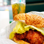 ラッキーピエロ - レタスの自己主張が激しい！