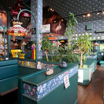 ラッキーピエロ - 店内はテーマパークみたいで楽しい♪