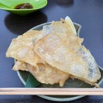 鳥彌三 - 鳥皮のパリパリ焼き