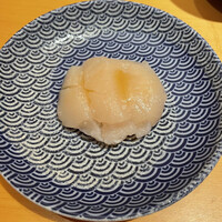 SUSHI TOKYO TEN、 横浜店 - 帆立