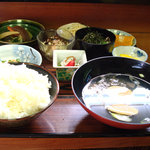 新栄寿し - 新栄定食 1000円。本来はご飯の代りに握り寿司がつく。