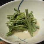 コゴミの胡麻和え