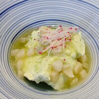 割烹 柚葉 - 枝豆のムース帆立と山葵のソース