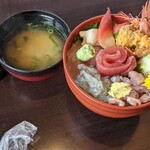 Uogashi Kappou Sakanaya Sembon Ichi - 上魚河岸海鮮丼　2090円