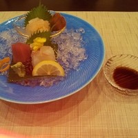 四季彩 - お刺身
                伊勢海老　鯛　鮪