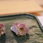 いしまる - 相州小田原（おだはら）の"竹筴魚（あぢ）"、斷面（きりくち）