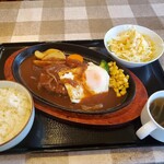 キッチン クオーネ - ハンバーグライスセット 990円