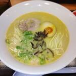 こかげ亭 - 博多とんこつラーメン@570