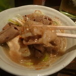 山源 - 復活モツ煮の旨さの秘訣：コプチャ