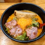 麺's - スパイシー太肉（ターロー）ベーコントッピング
この前食べたラーメンとビジュアルはほぼ同じ！