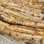 鮒兼 - 白焼です　ピンク岩塩＋山葵でも生醤油＋山葵でもそのままでも実に美味しい