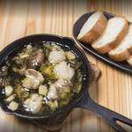 蘑菇和牛内脏的大蒜橄榄油风味 (附法棒面包)
