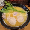 Mendo Koro Yanoya - 海老鶏白湯ラーメン+味玉2個
