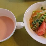 セルフィーユ - ランチのスープとサラダ