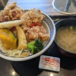 Yoshinoya - 唐揚げON野菜丼＋みそ汁