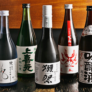 从日本各地严选的当地酒还准备了店长推荐的隐藏酒