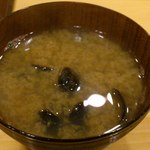 鮨 いとう - しじみの味噌汁。