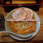 旭川らあめん もぐり - 味噌ラーメン　800円　丼の直径20cm