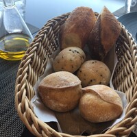 鉄板ダイニング 碧 - ランチはパンになるようでした。パンは蒲郡のルパン・ルパンさんのを使用。