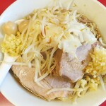 ラーメン二郎 - ラーメン半分＋ニンニク多め＋ショウガ半分