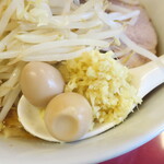 ラーメン二郎 - ショウガ半分