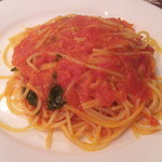 トマトとバジリコのパスタ