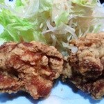 一心館 - 付け合せの鶏唐揚げもいける