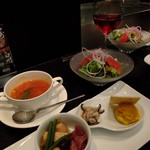 但馬屋 -  (p≧ω≦q)♪ディナーセット（前菜・サラダ・スープ・パンorライス)：980円＆ロゼ♫