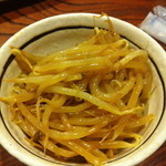 餃子処三日月 - ちょい辛もやし　200円