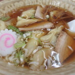 東華 - 雲吞麺　580円
