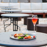 RED ROOM rooftop & grill - 