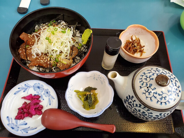 名物おらが丼まご茶漬けをいただきます！』by ゆうしの : カネシチ水産