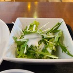 Mitsuboshi Zangi Izakayaten - セットのサラダです。