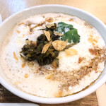 Chunsui tan - 鹹豆漿（シェンドウジャン）アップ　上は高菜とフライドガーリック