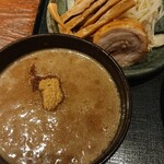 麺屋　大和 - スープは魚介豚骨のダブルスープでしょうか？