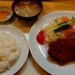 グリル はやし - 『とんかつ定食(税込み1250円)』