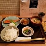 定食 美松 - 定食＋α。