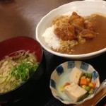 Tokumasa - 同僚ちゃんが欲張って頼んだ唐揚げカレーライスとうどんのセット（笑）